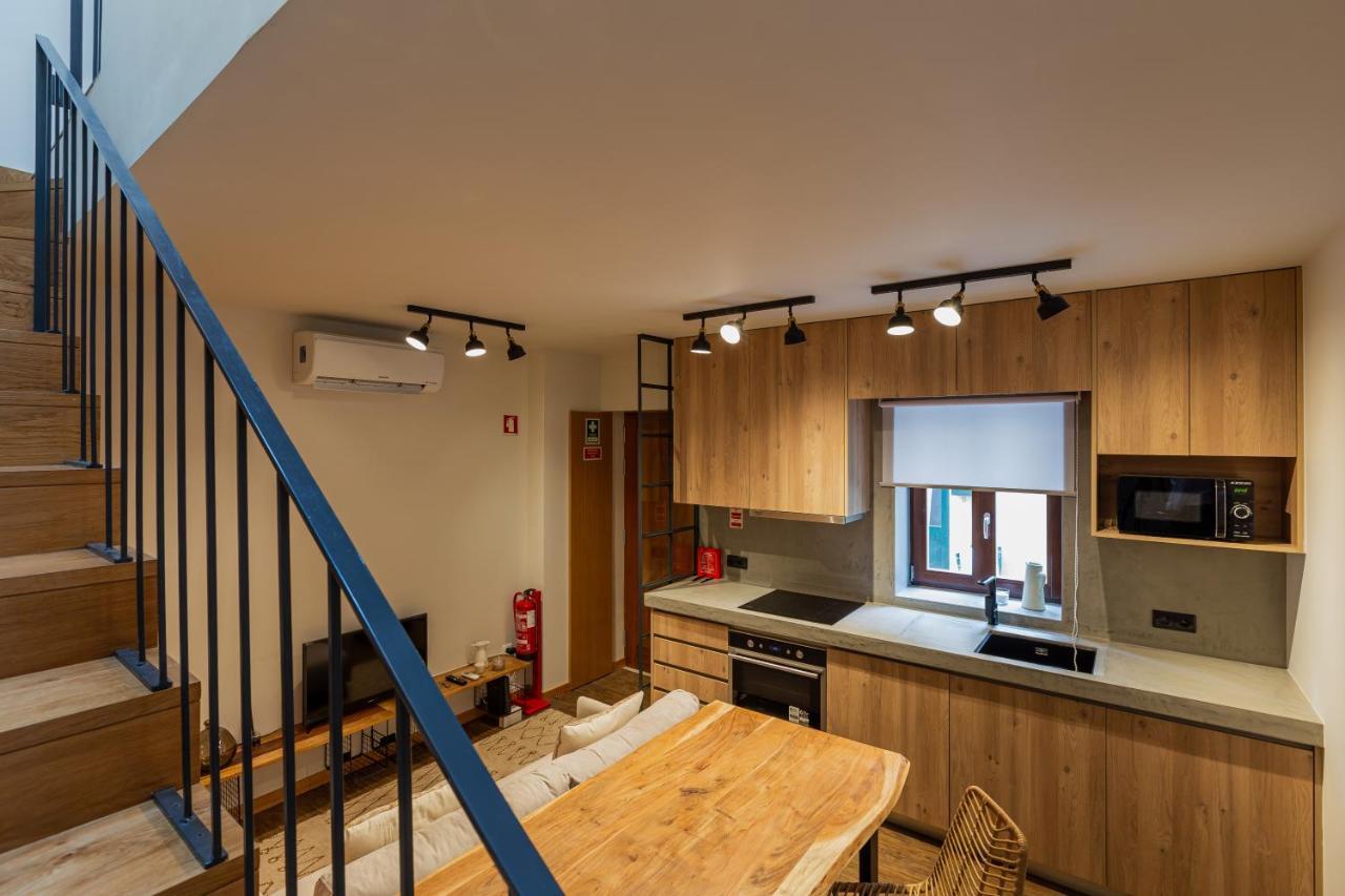 Orm- Fontainhas 01 & 02 Apartments Porto Luaran gambar