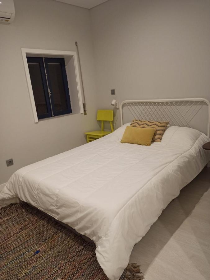 Orm- Fontainhas 01 & 02 Apartments Porto Luaran gambar